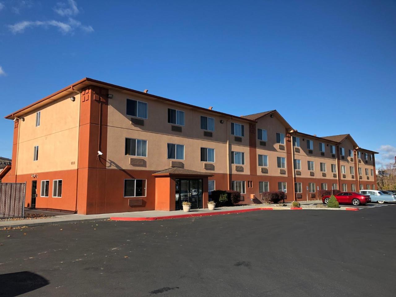 Super 8 By Wyndham The Dalles Or Exterior photo